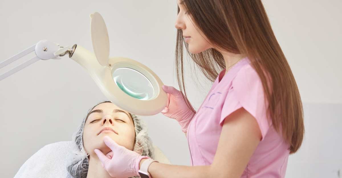 Dermaplaning facial procedure involves cleaning with alpha—or beta-hydroxy acid to loosen skin cells.